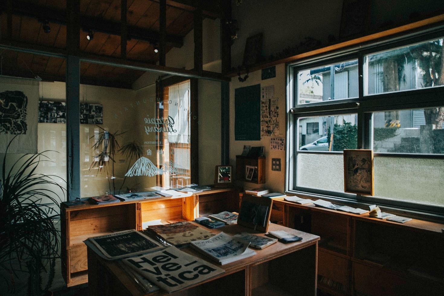 Five Essential Elements For Dark Interiors